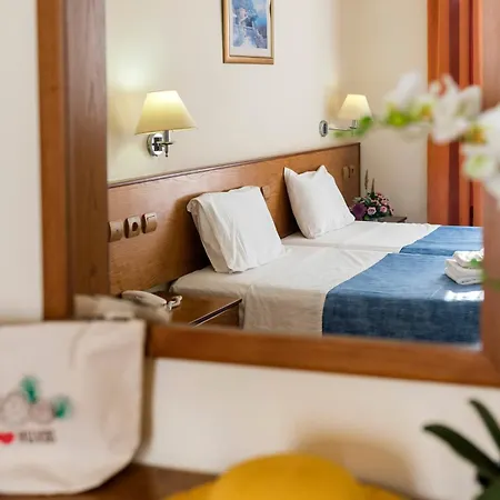 Aparthotel Stella 3*