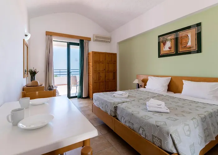 Stella Aparthotel 3*