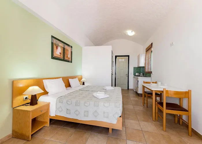 Stella Aparthotel 3*