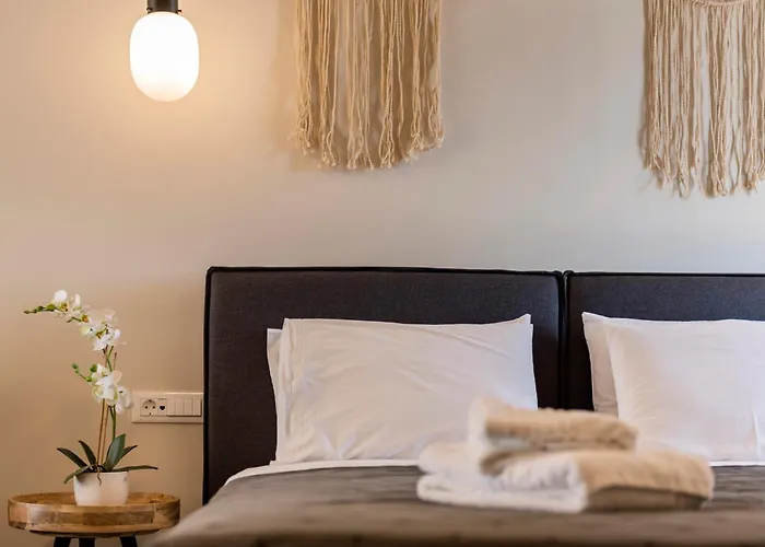 Stella Aparthotel 3*
