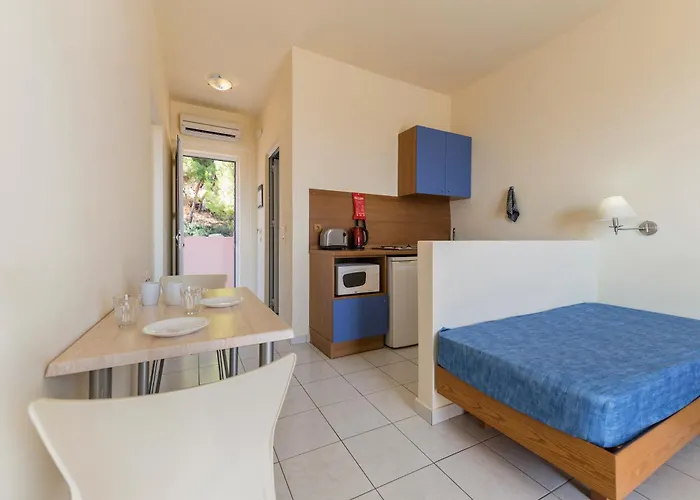 Stella Aparthotel Pefki (Rhodes)