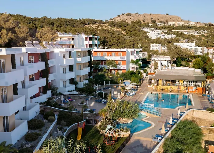 Stella Aparthotel 3*