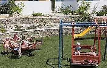 Stella Aparthotel 3*