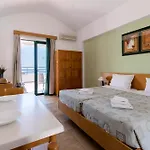 Stella Aparthotel 3*
