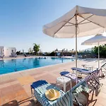 Stella 3* Pefki