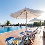 Stella Aparthotel 3*